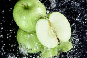 Picture of Green Apples in Water